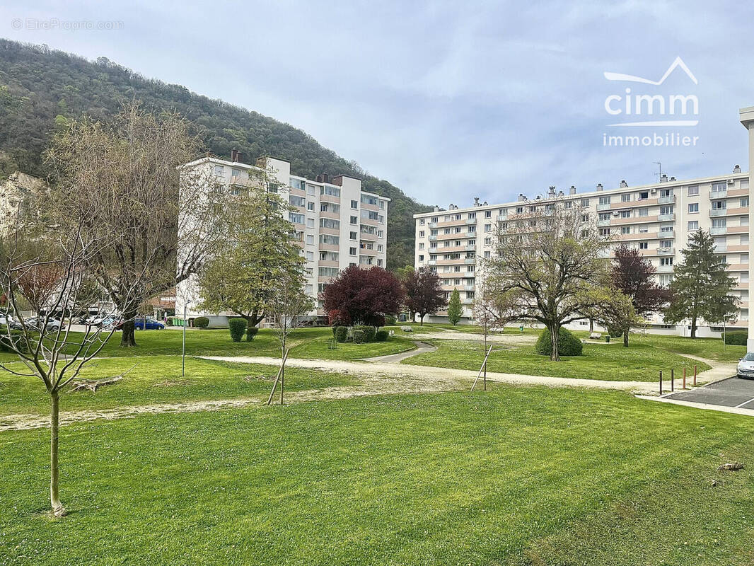 Appartement à SEYSSINET-PARISET
