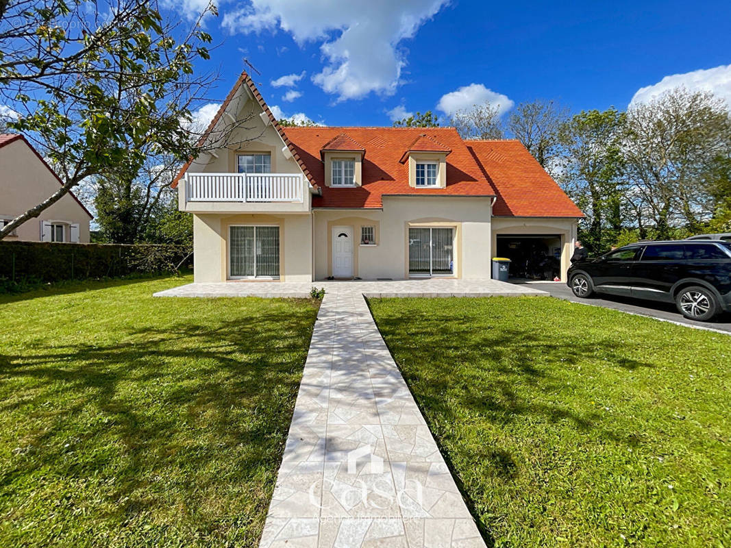 Maison à FLEURY-SUR-ORNE