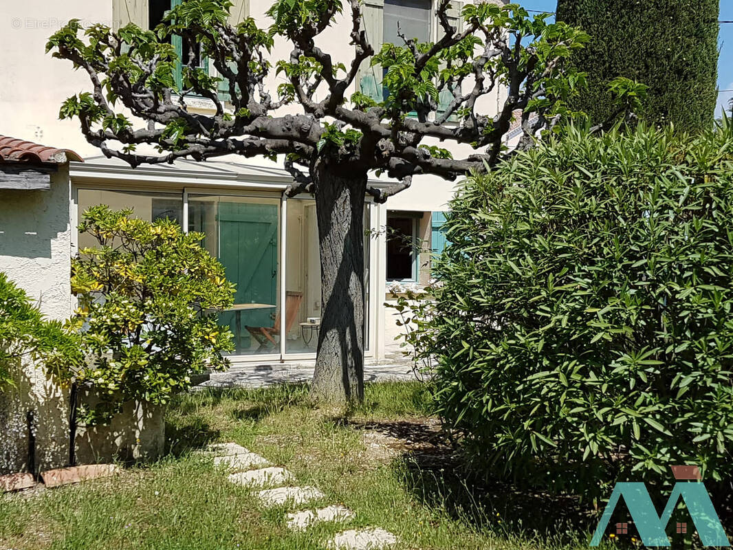 Appartement à SAINT-CYR-SUR-MER