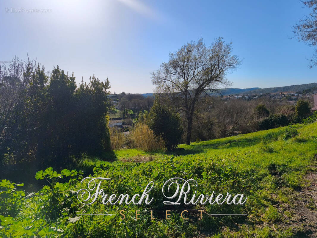 Terrain à CAGNES-SUR-MER