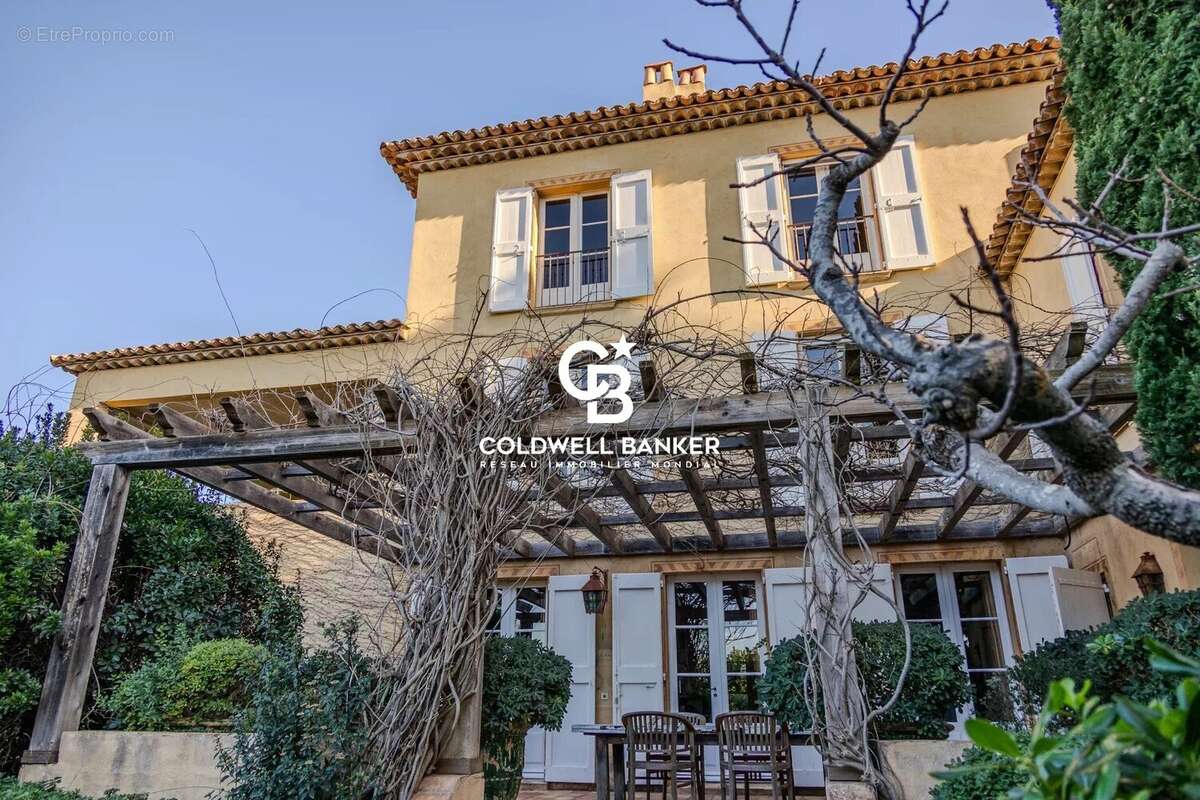 Maison à RAYOL-CANADEL-SUR-MER