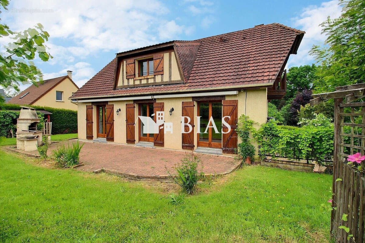Maison à BUCHY