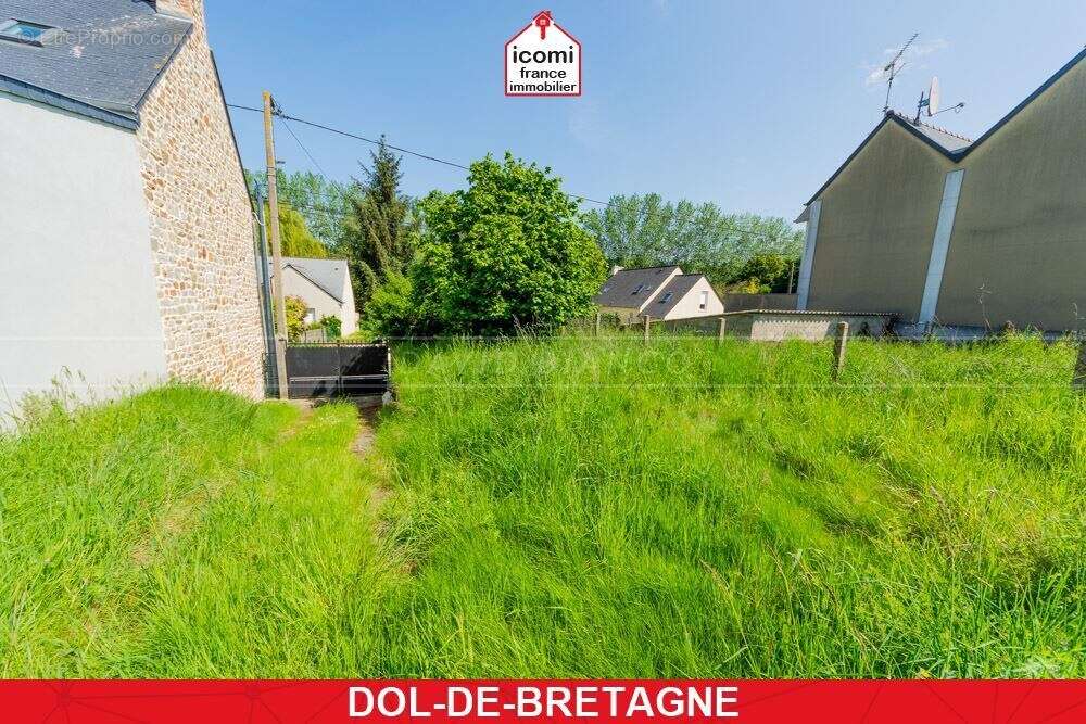 Terrain à DOL-DE-BRETAGNE