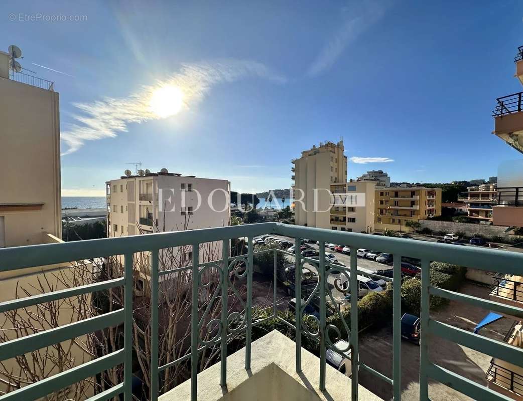 Appartement à ROQUEBRUNE-CAP-MARTIN