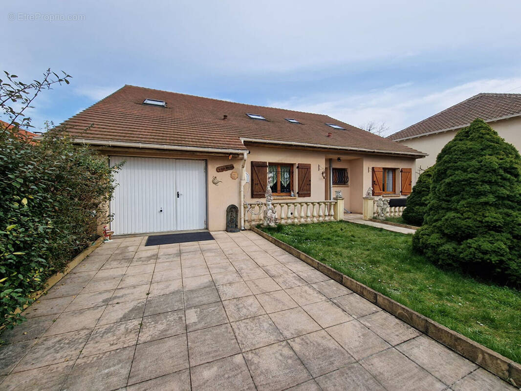 Maison à MONTMAGNY