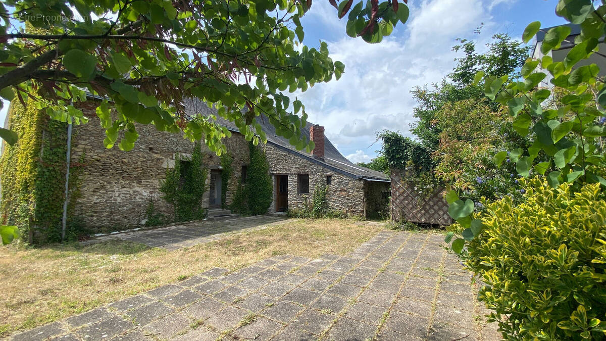 Maison à GRANDCHAMPS-DES-FONTAINES