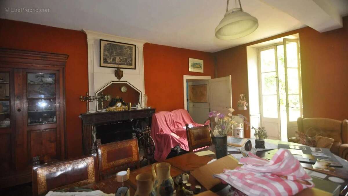 Maison à AUBETERRE-SUR-DRONNE
