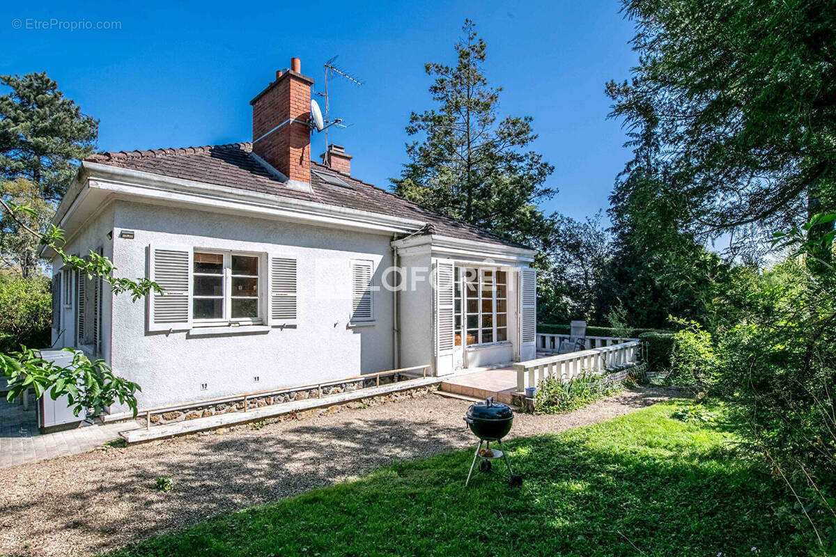 Maison à LA CELLE-SAINT-CLOUD