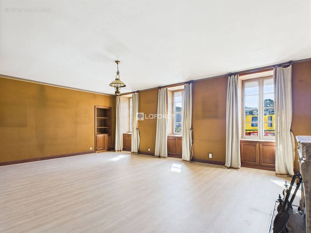 Appartement à CHATEAULIN