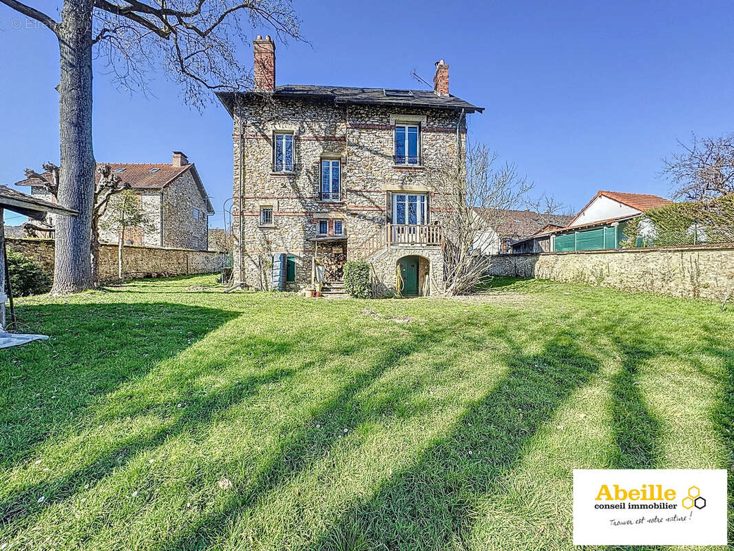 Maison à SAINT-CHERON
