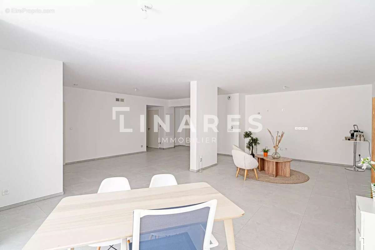 Appartement à MARSEILLE-8E