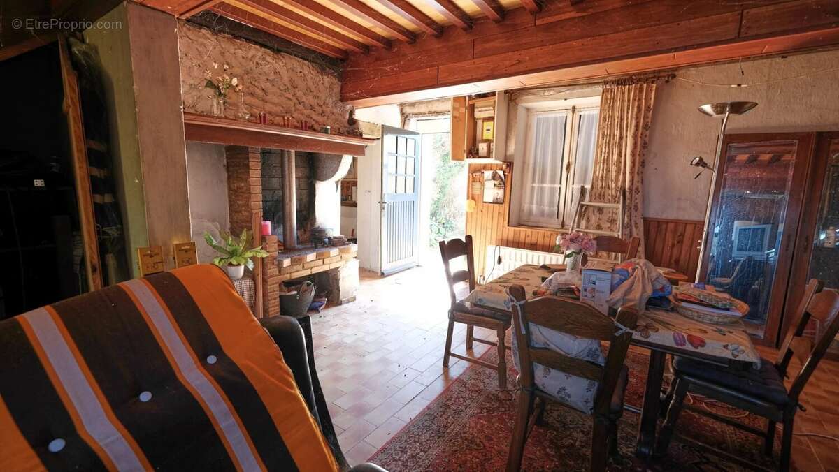 Maison à MONTIGNY-EN-MORVAN