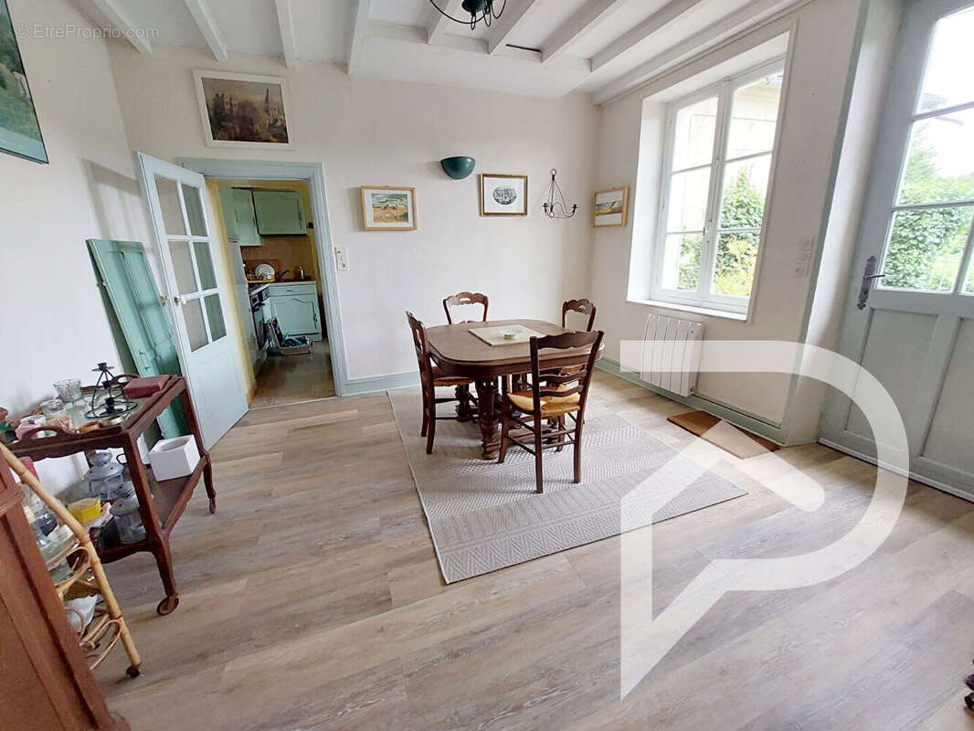 Maison à CREPY-EN-VALOIS