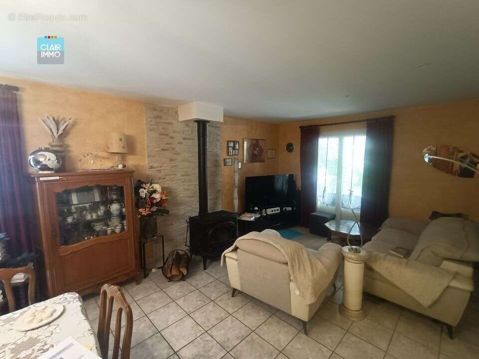 Maison à CHARNAY-LES-MACON
