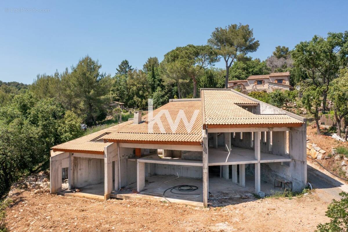 Maison à ROQUEFORT-LES-PINS