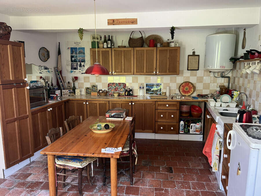 Maison à LA CLAYETTE