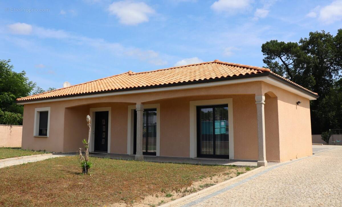 Maison à CHATELLERAULT