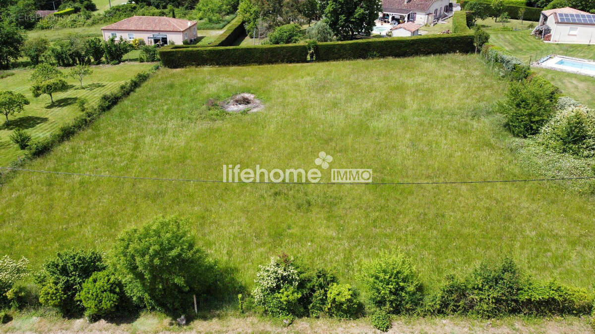 Terrain à VILLENEUVE-SUR-LOT