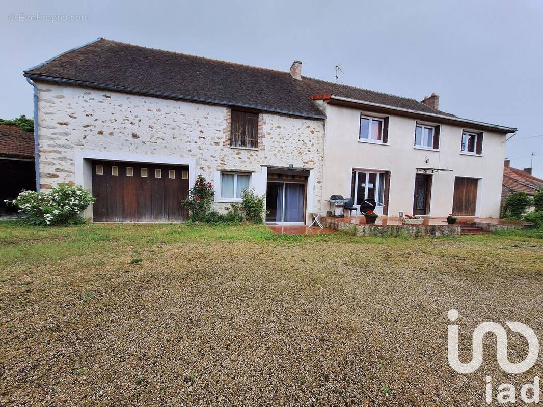Photo 1 - Maison à ROMILLY-SUR-SEINE
