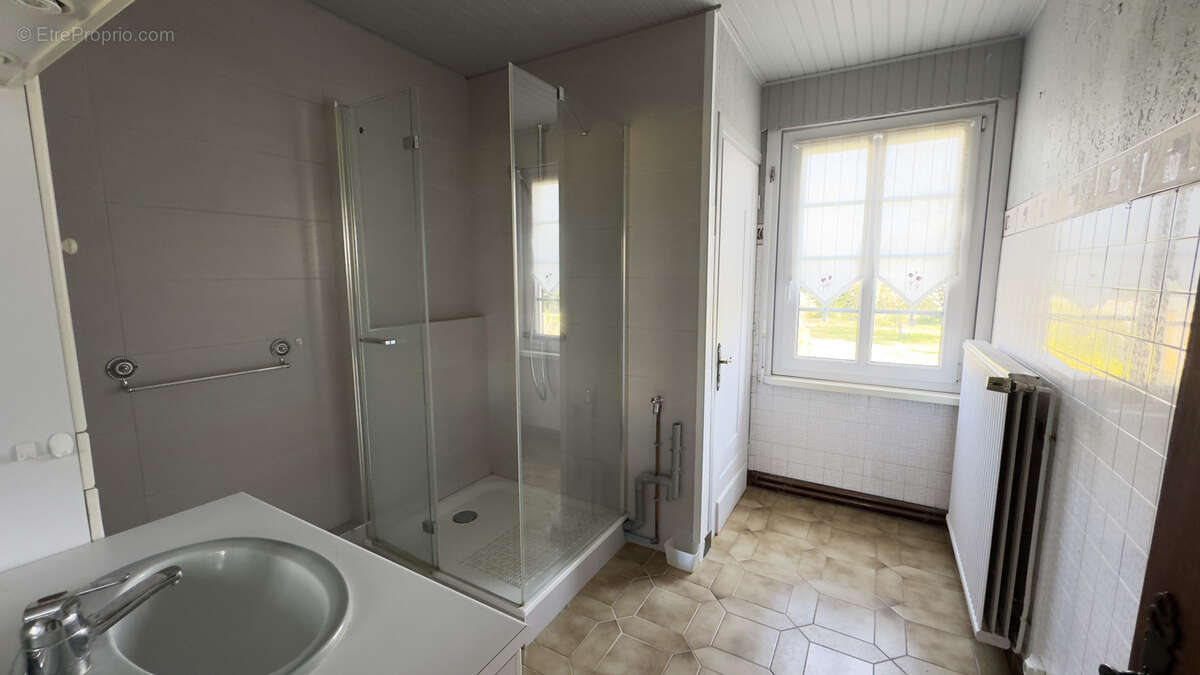 Maison à AIX-NOULETTE