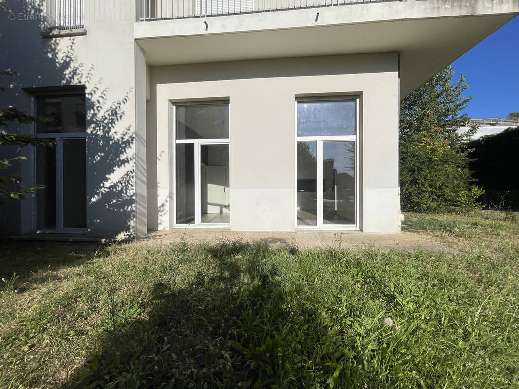Appartement à SAINTE-GENEVIEVE-DES-BOIS