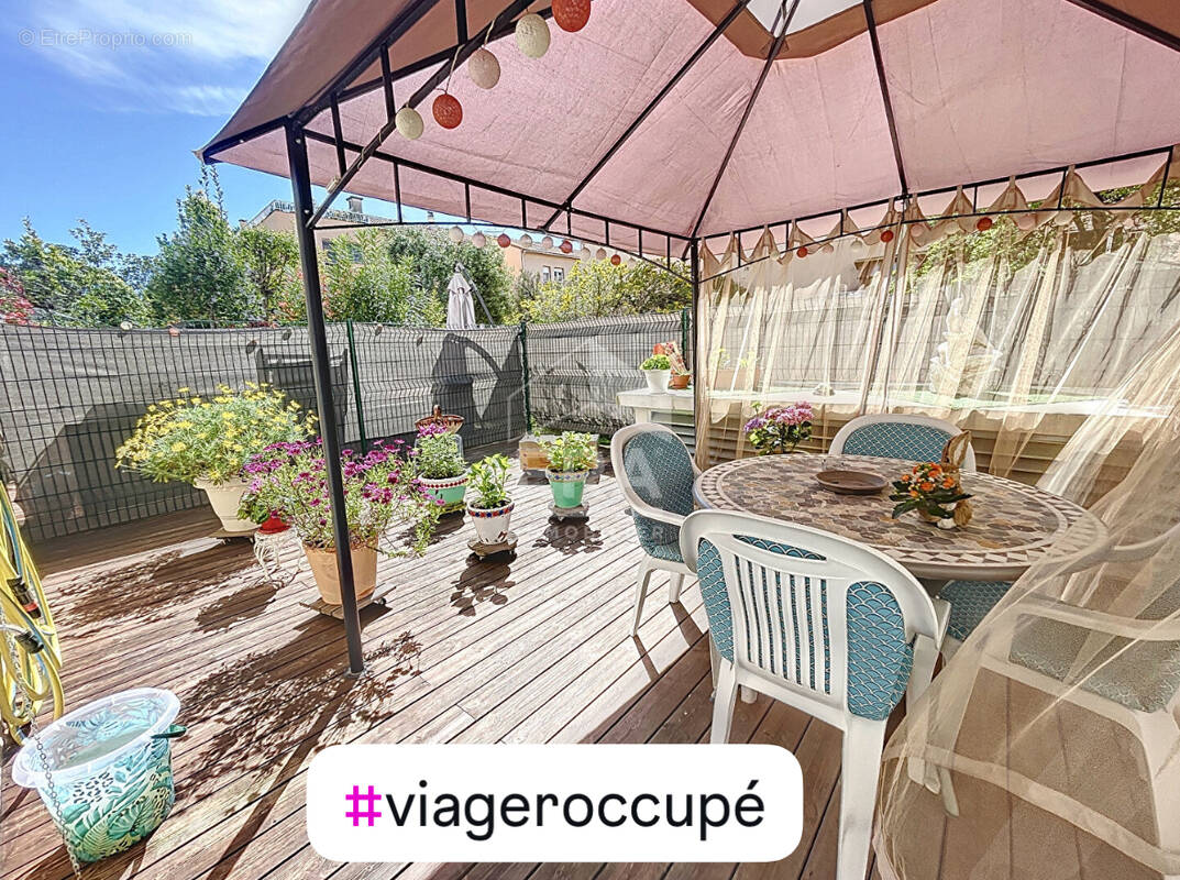 Appartement à SAINT-LAURENT-DU-VAR