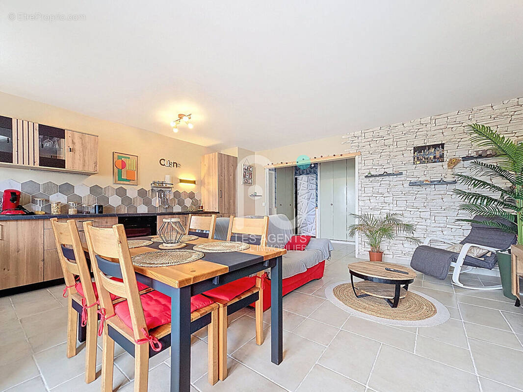 Appartement à GENNEVILLIERS
