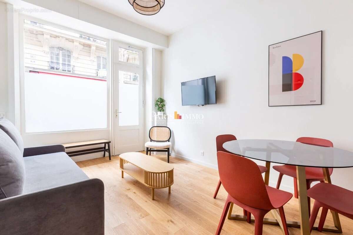 Appartement à PARIS-18E