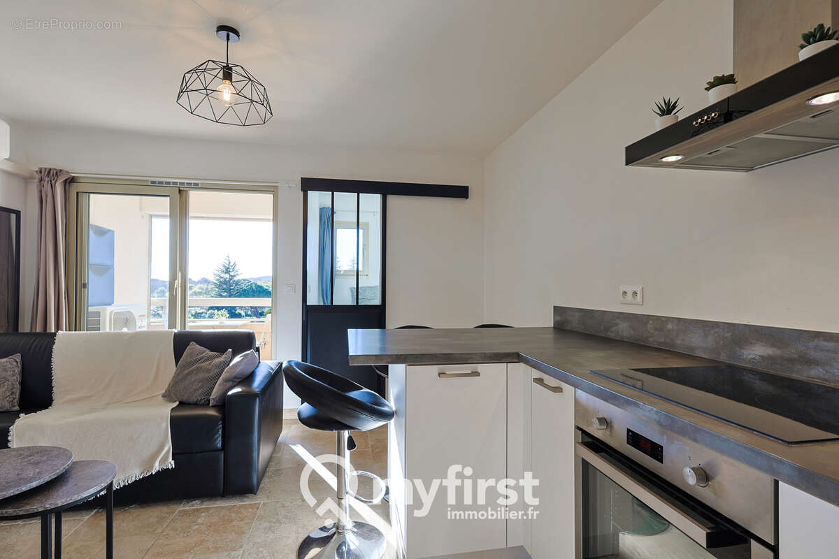 Appartement à LA LONDE-LES-MAURES