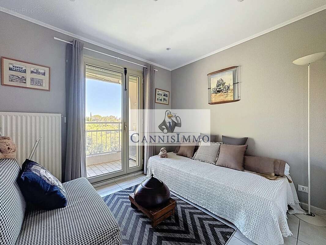Appartement à MANDELIEU-LA-NAPOULE