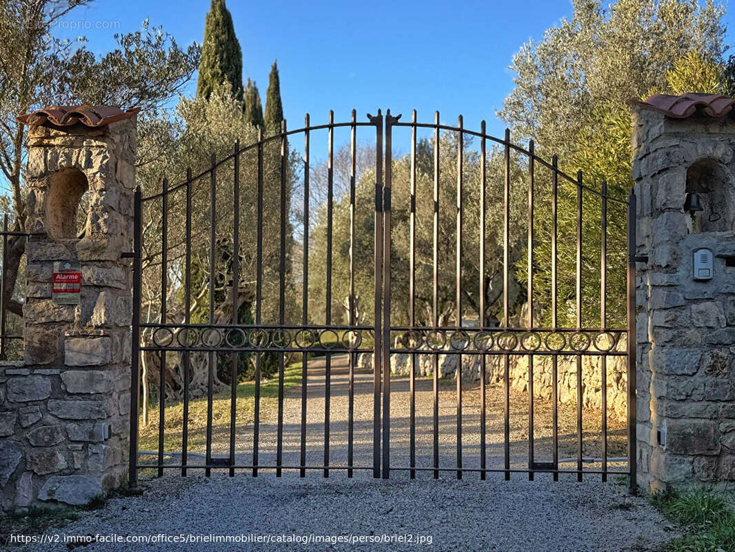 Maison à LORGUES