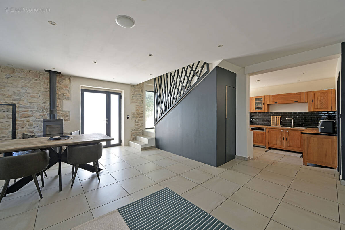 Maison à AIMARGUES