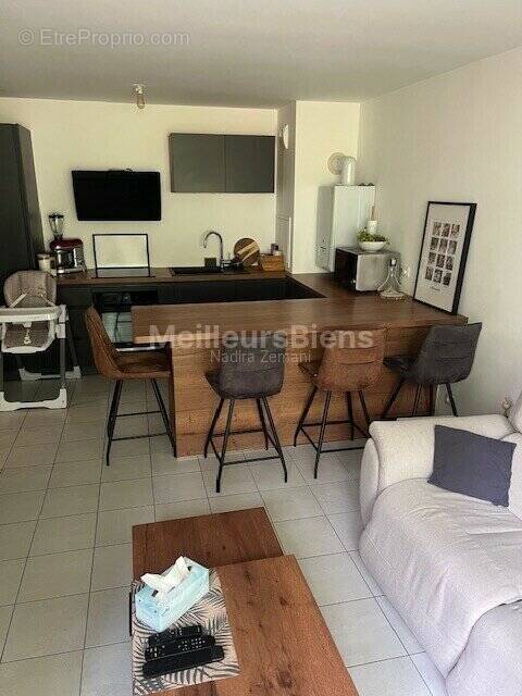 Appartement à COUBRON