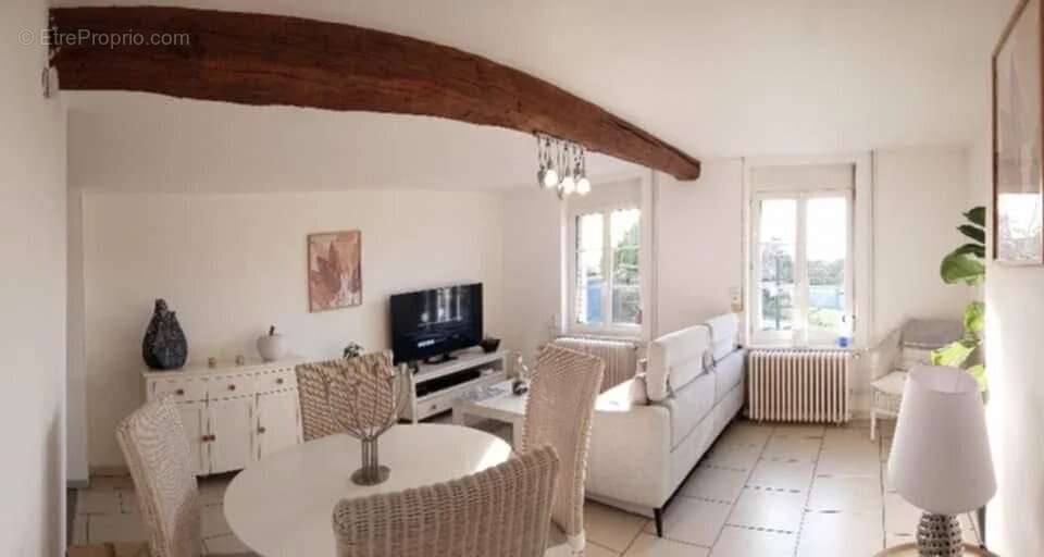 Appartement à HONNECHY