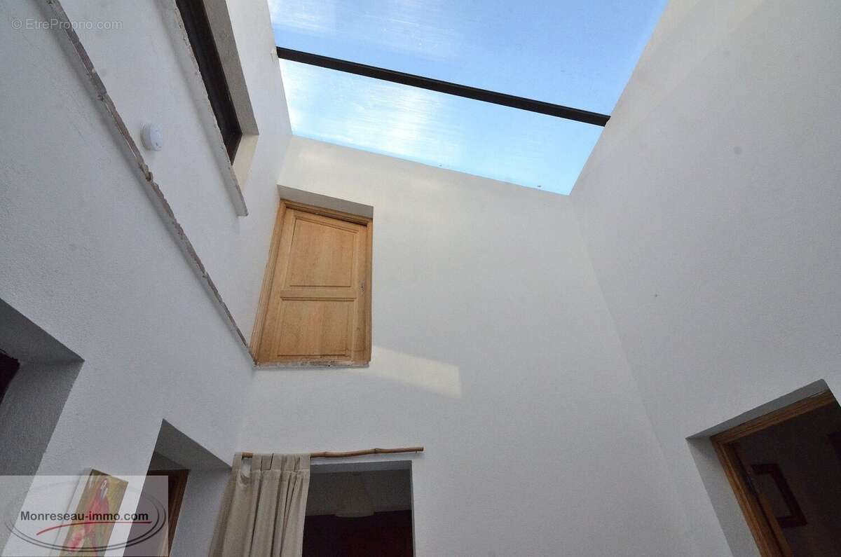 Maison à TOURRETTES