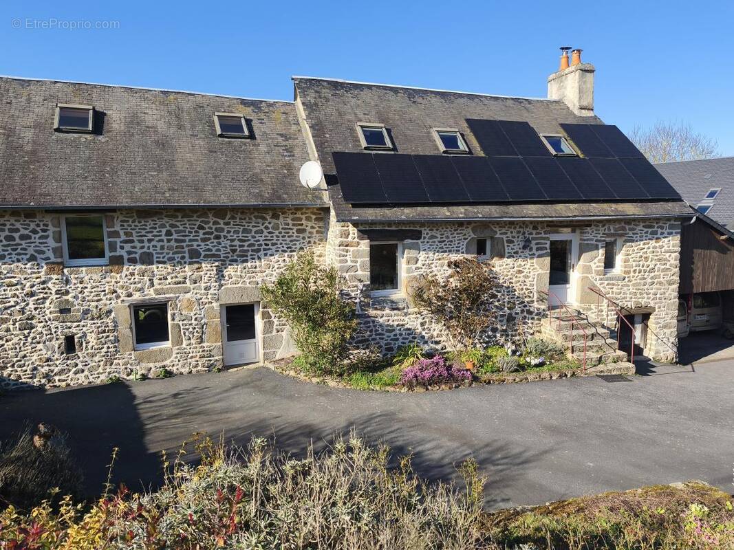 Maison à SAINT-CYR-DU-BAILLEUL