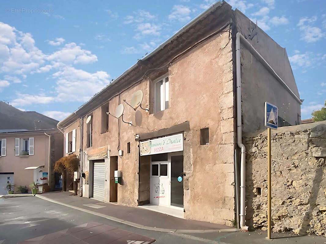 Appartement à LORGUES