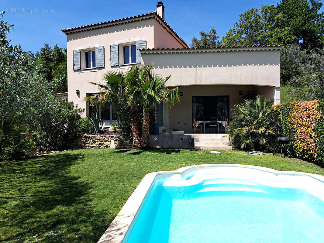 Maison à MALAUCENE