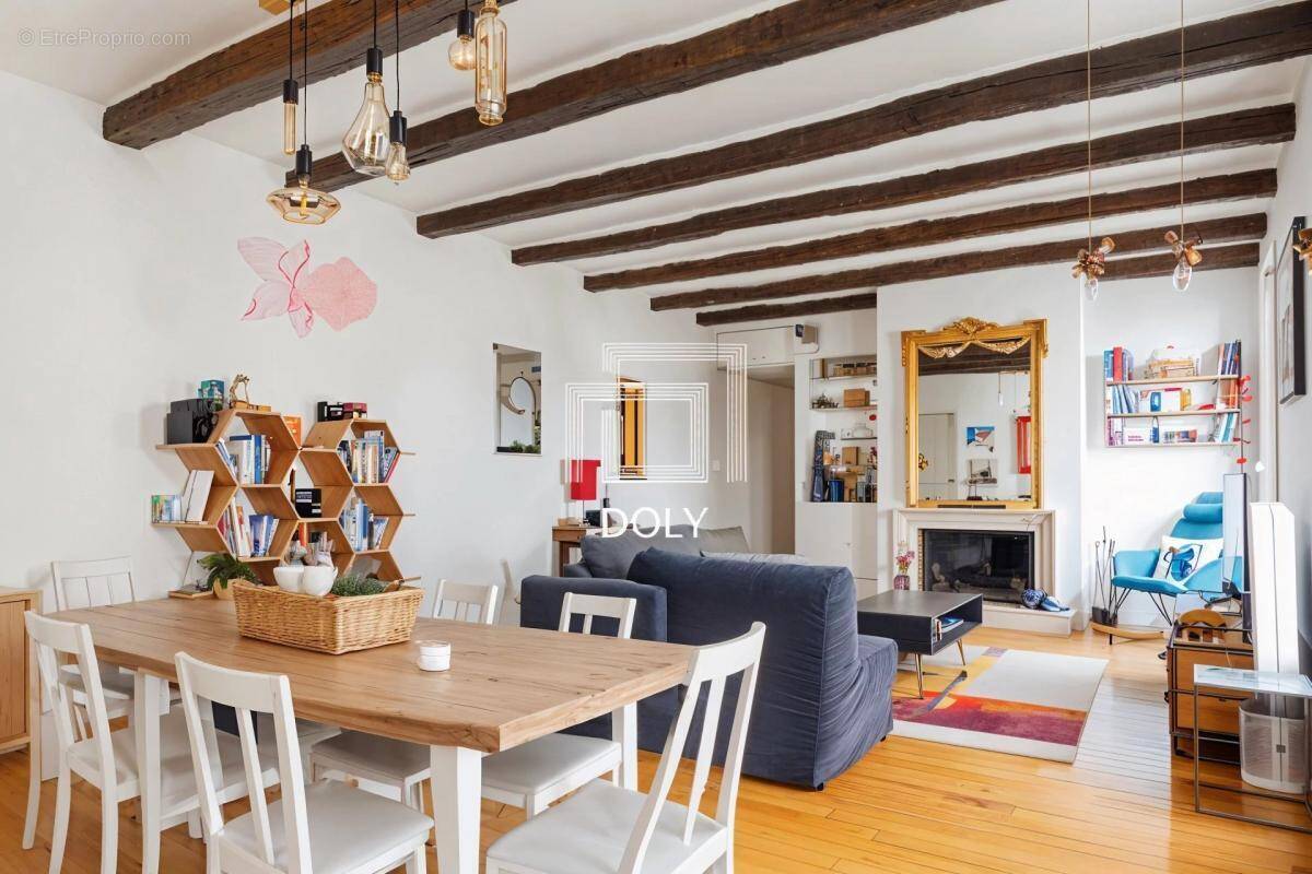 Appartement à PARIS-3E