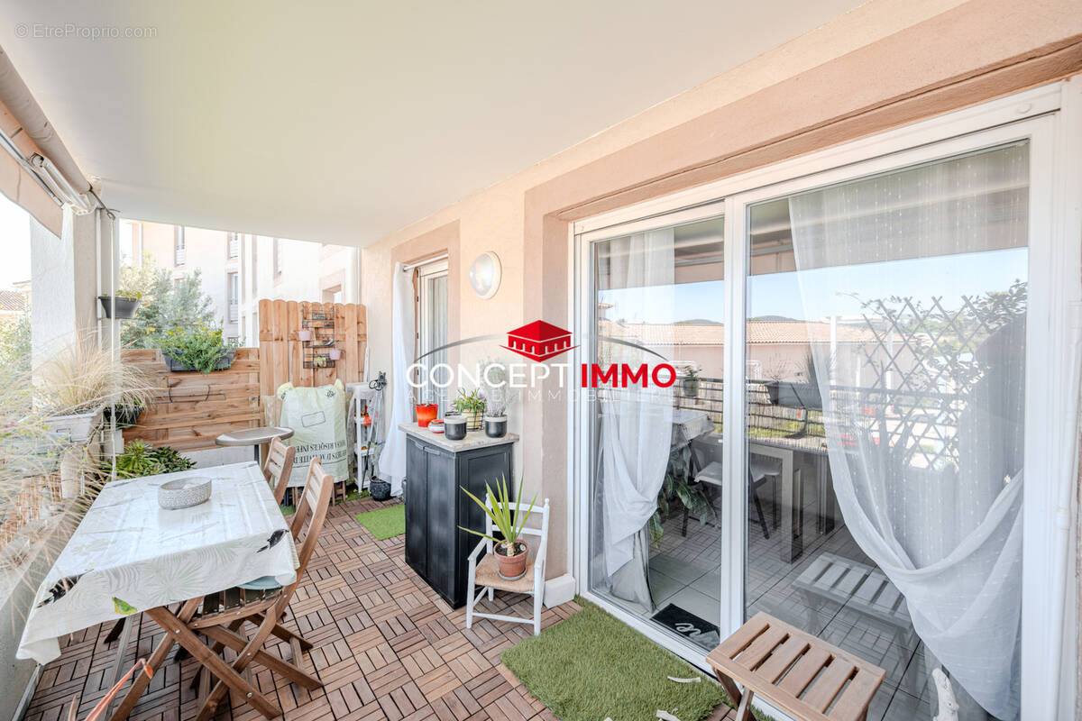 Appartement à SOLLIES-PONT