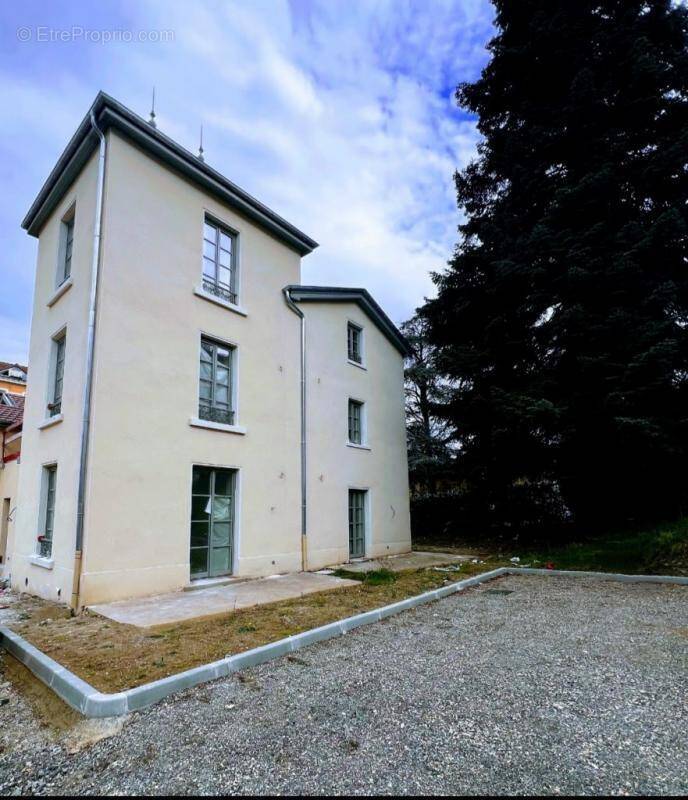 Appartement à TASSIN-LA-DEMI-LUNE
