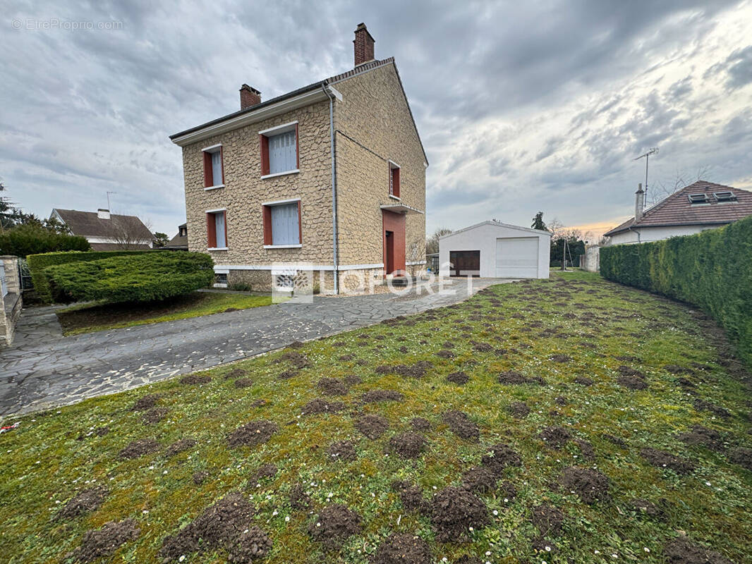 Maison à BERNES-SUR-OISE