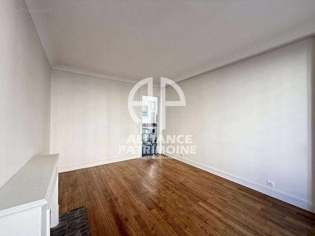 Séjour PMC - Appartement à PARIS-16E