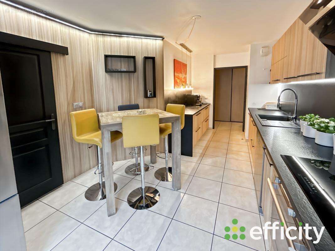Appartement à TASSIN-LA-DEMI-LUNE