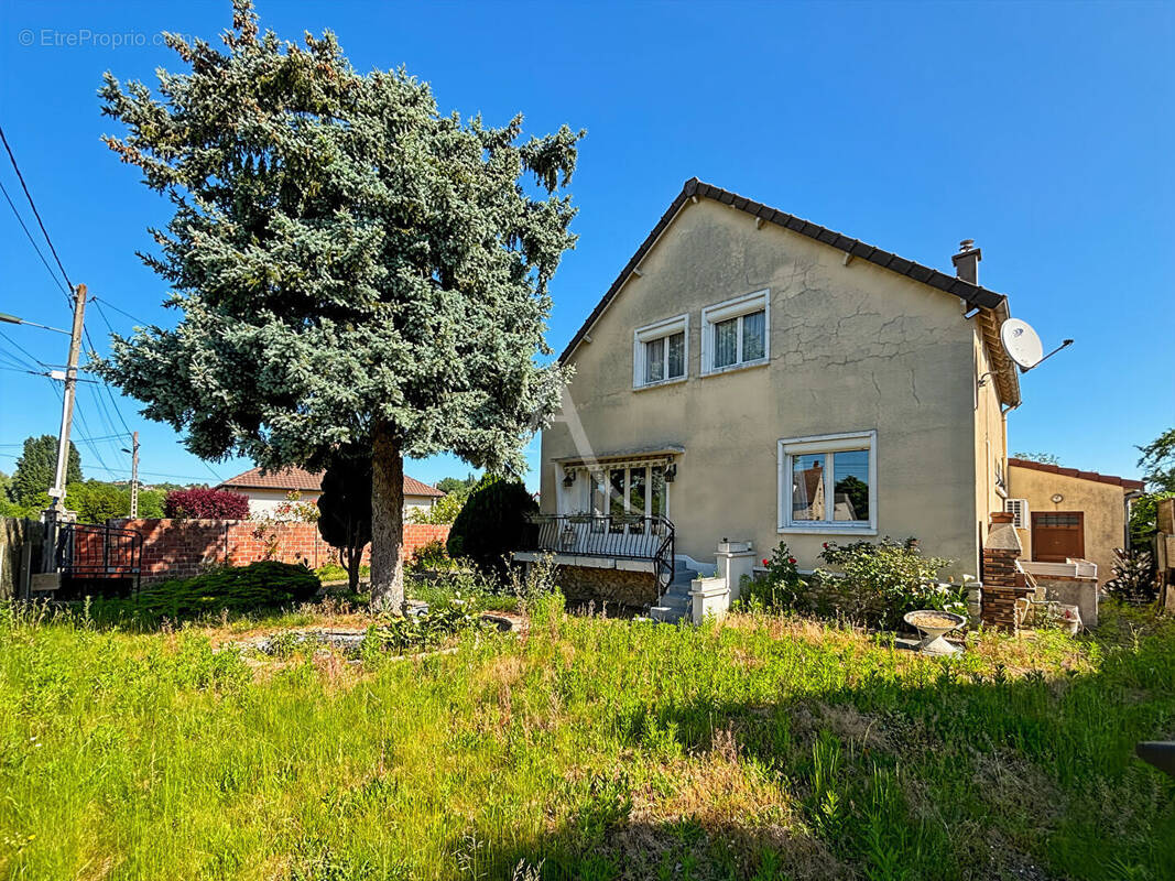 Maison à ETAMPES