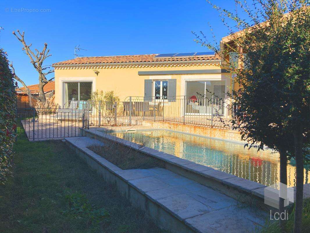 Maison à MONTELIMAR