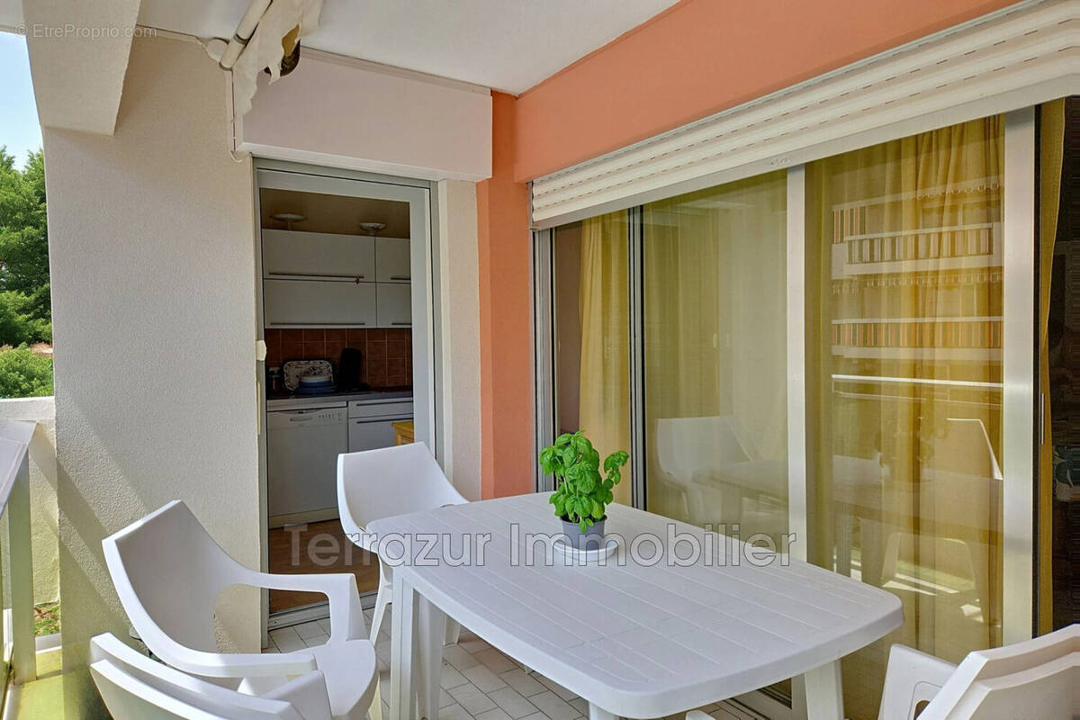 Appartement à VALLAURIS