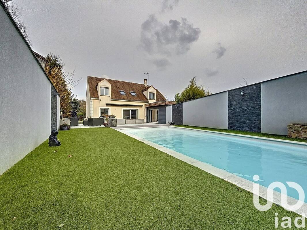 Photo 1 - Maison à LINAS