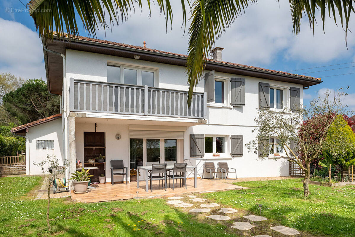 Maison à HAGETMAU