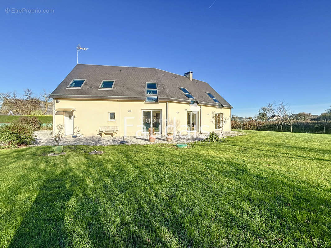 Maison à SAINT-JEAN-DE-DAYE